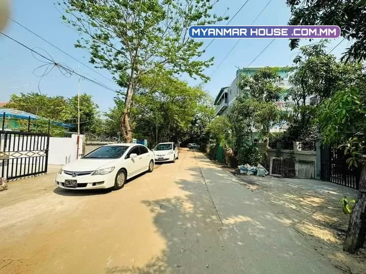 အရှေ့ဒဂုံရှိ လုံးချင်းတိုက်သစ်အရောင်းလေးပါ
