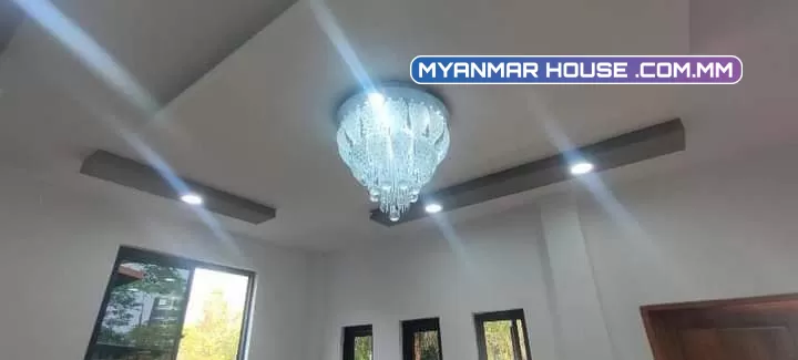 အရှေ့ဒဂုံရှိ RC တစ်ထပ်ခွဲတိုက်သစ်အရောင်းလေးပါ
