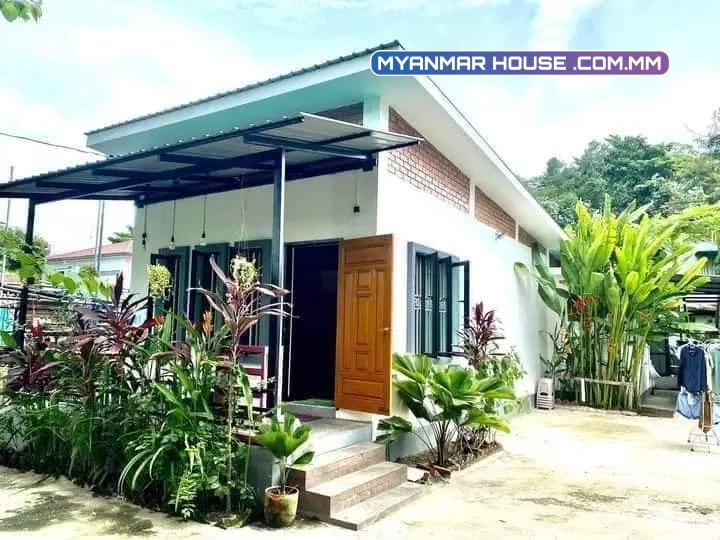 ​မြောက်ဒဂုံရှိ ရေမီးအပါ စျေးတန် လုံးချင်းအရောင်းလေးပါ