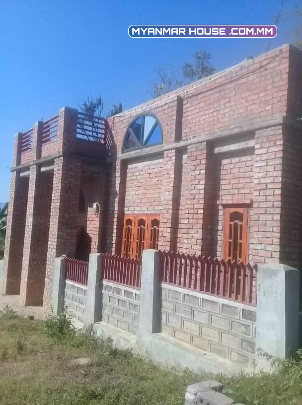 ရှမ္းျပည္နယ္၊ေတာင္ႀကီး၊ေညာင္ေရႊၿမိဳ့နယ္၊ေျမာင္းႀကီးေက်းရြာတြင္အိမ္နဲ႔ၿခံေရာင္းပါမည္။ ေပ 60 x 30  ေစ်းနှုန္း သိန္း ၅၀၀