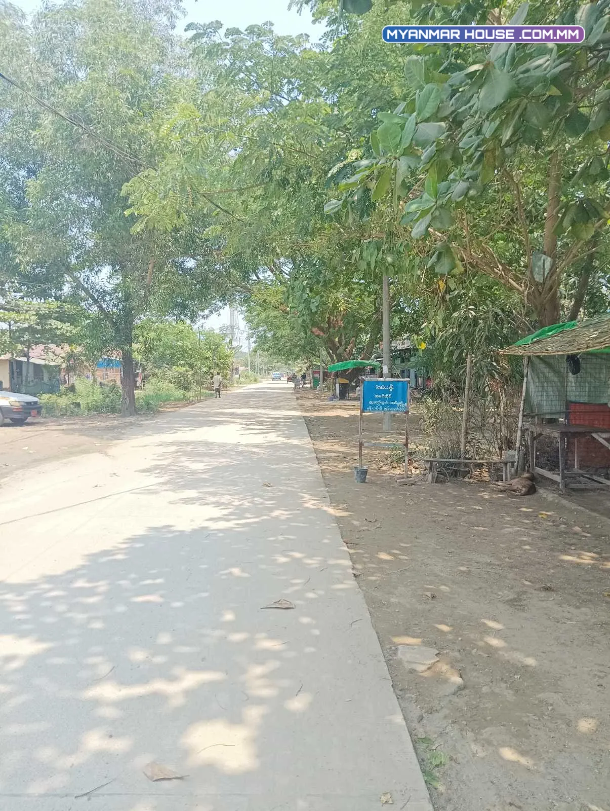 အိမ်ရောင်းရန်ရှိပါသည်။