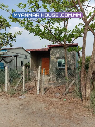 လှိုင်သာယာ မြို့နယ် ၂၀ ရက်ကွက် ထာ၀ရ ၁ လမ်းရှိ လုံးချင်းအိမ်အရောင်းပါ