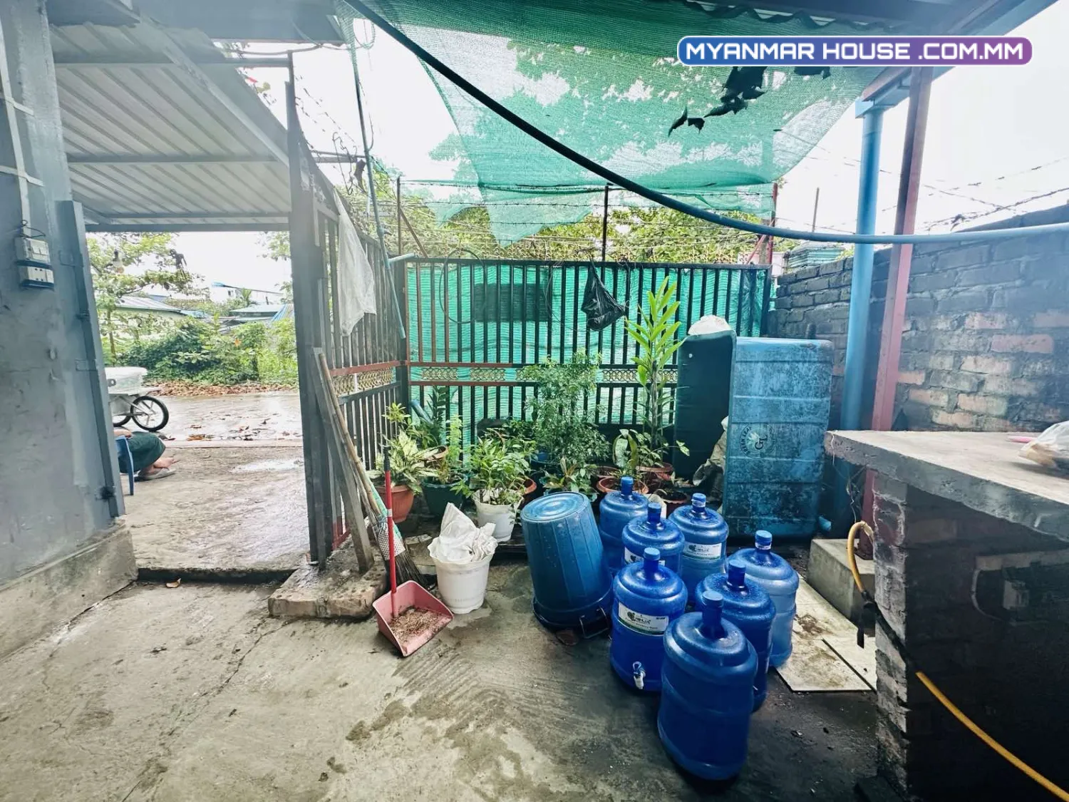 အခန်း ၂၀ ပါ ရောင်းသူ ဂရံအမည်ပေါက် အဆောင် ညှိနှိုင်းစျေးဖြင့်ရောင်းရန်ရှိသည်။40x60 ဂရံ အမည်ပေါက်+ (10မြေပို) -->Total=50x60