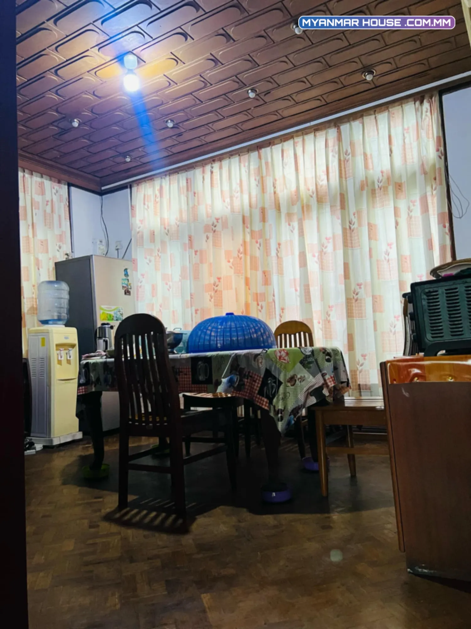 ရန်ကုန်တက္ကသိုလ်အနီး ပြည်လမ်း စံရိပ်ငြိမ်တွင် ဂရန်အမည်ပေါက် သိန်း 32000ဖြင့်ရောင်းရန်ရှိသည်။