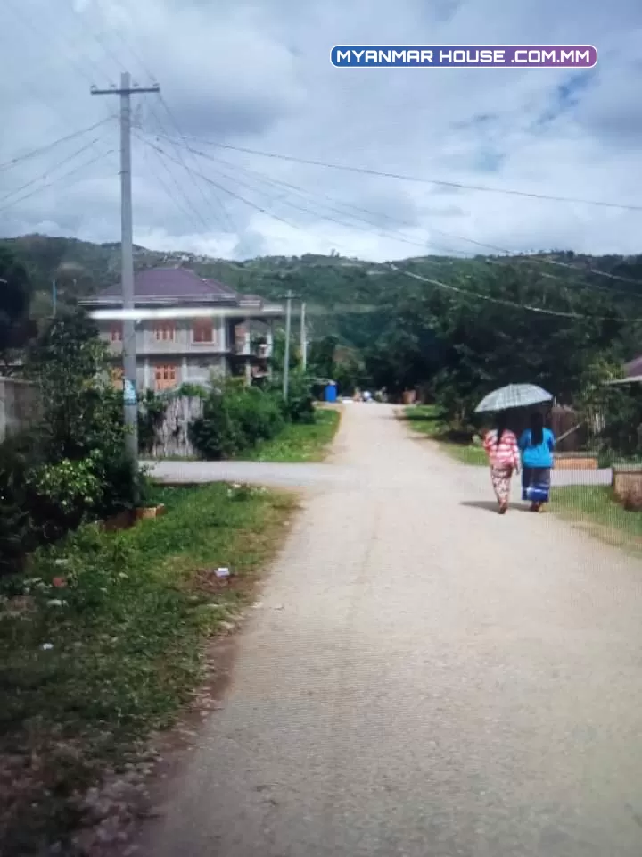 ေတာင္ႀကီး ၿမိဳ့ ေအးသာယာအမှတ္ ၆ရပ္ကြက္ နယ္ေျမ  ၄ ေျမအက်ယ္က မျက်နှာစာေပ ၇၀ အနောက်က ၆၅ ၊ လမ္းမႀကီးေဘး ေခၚေစ်းက သိန္း၁၀၀၀ပါ