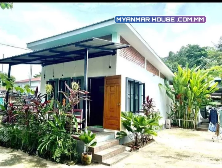 ​မြောက်ဒဂုံရှိ လုံးချင်းအိမ်သန့်အရောင်းလေးပါ