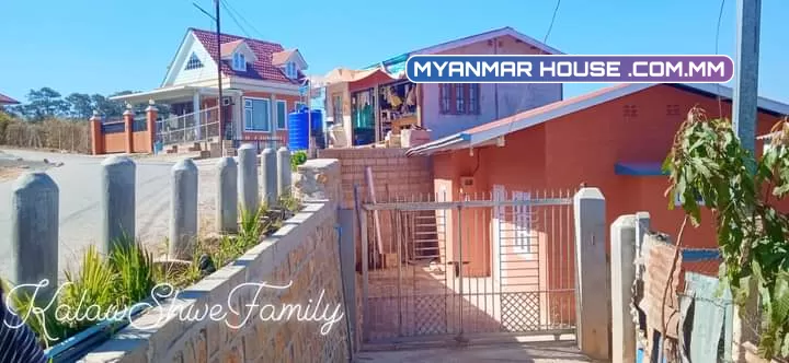 ကလောမြို့ရပ်ကွက်7မြို့မြေမိန်းလမ်းဘေးအိမ်အပါရေမီးအစုံရေချိုခန်းအိမ်သာပါကေးခင်းပြီးသားအရှုပ်ရှင်းကင်းအိမ်အသစ်ဆက်ဆက်လေးရောင်းချင်ပါတယ်ရှင့်... 🌲စာရွှတ်စာတန်း=ပုံစံ105ပါ 🌲💵ဈေး=သိန်း900ညှိနှိုင်း