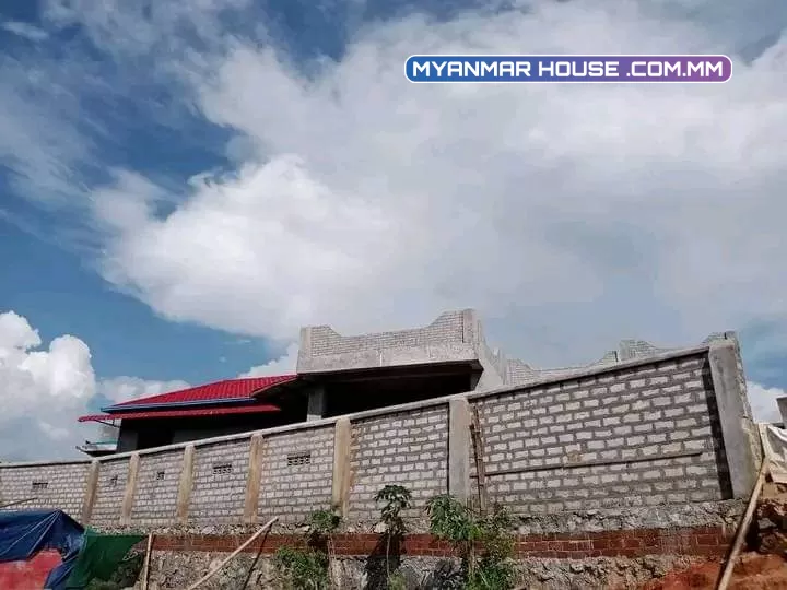 အိမ္ေရာင္းမည္🏠 ၿငိမ္းၿငိမ္းခ်မ္းခ်မ္းနဲ႔  လေ‌ေကာင္းေလသန့်လည္းရ မူဆယ္ၿမိဳ့ ရှုခင္းကို အေပၚစီး မှ‌ြမင္ရတဲ့ အိမ္နဲ႔ၿခံေလးကိုေရာင္းခ်င္ပါတယ္၊ သိန္း ၁၉၅၀ က်ပ္အ ‌ေလ်ာ့အတင္းပါးပါးရွိ ပါမယ္