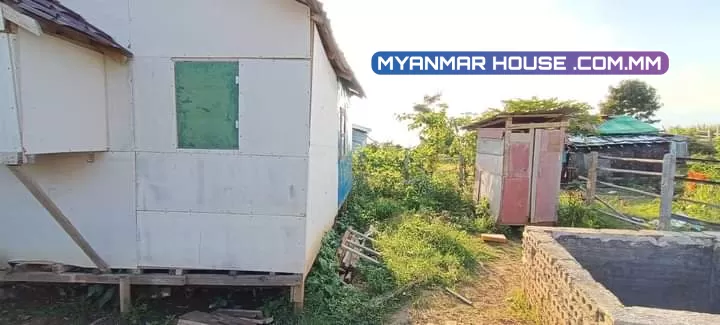 တောင်ကြီးမြို့ ကျောင်းကြီးစု ရပ်ကွက် နယ်မြေ၈ အိမ်အပါ.. အိမ်နံပါတ်ကျပြီး..နိုးတစ် notice အခွန်ဆောင်ပြီး..  မြို့မြေစစ်စစ်..ဈေး၆၅သိန်