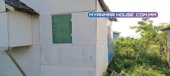တောင်ကြီးမြို့ ကျောင်းကြီးစု ရပ်ကွက် နယ်မြေ၈ အိမ်အပါ.. အိမ်နံပါတ်ကျပြီး..နိုးတစ် notice အခွန်ဆောင်ပြီး..  မြို့မြေစစ်စစ်..ဈေး၆၅သိန်