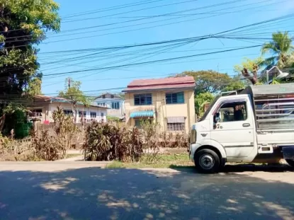 တောင်ဒဂုံရှိ နှစ်ထပ်တိုက်ပါ ခြံအရောင်းလေးပါ