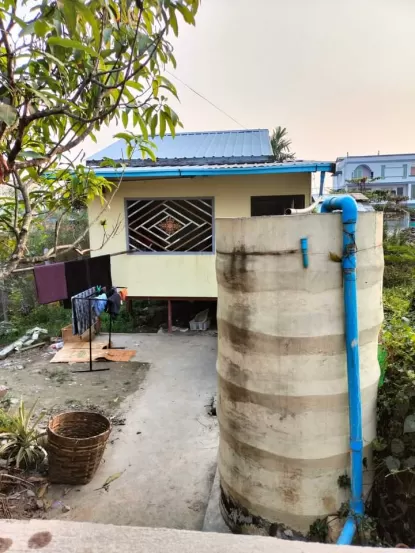 အရှေ့ဒဂုံရှိ ရေမီးအစုံ လုံးချင်းအရောင်းလေးပါ