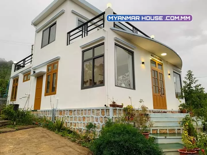 ⛰ေတာင္တန္းေတွၾကားက စံအိမ္ႀကီး 🏡   အိုးစည္ေတာင္ ၊ ကဆုန္ေတာင္ႀကီးေတွပတ္လည္ဝိုင္းေနတဲ့ က ‌ေလာၿမိဳ့အနားက အလွဆုံးျမင္းကရြာမွာ တည္ရွိတာျဖစ္ပါတယ္။💰ေရာင္းေစ်း : သိန္း ၂၀၀၀ 💰