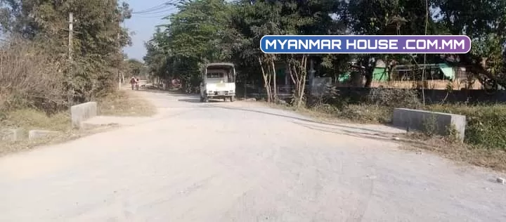 အရစ်ကျလေးလဲရမယ်ဗျာ 🙏တောင် ကြီး မြို့နယ် ရွှေညောင် မြို့ မိန်းလမ်းမအနီးမိးရ lရေလွယ် ကျောင်းနီးlဈေးနီး ပုံစံ(105)ပါမြေလွတ်လေးများကို ပေ(၄၀X၆၀)တကွတ်လျှင် 💸💸💸သိန်း(144)