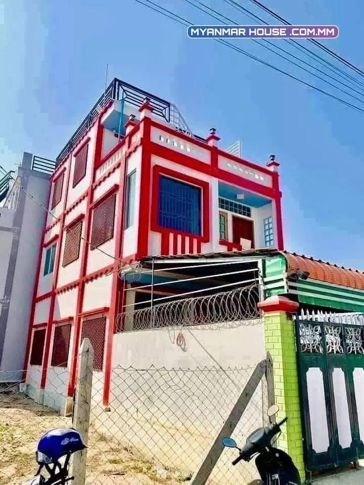 မႏၱေလးၿမိဳ႕ေျမာက္ျပင္  ေအာင္ေျမသာစံၿမိဳ႕နယ္   86လမ္း 8လမ္း လမ္းမတင္ SS. RC ႏွစ္ထပ္ခြဲတိုက္ သိန္း၁၅၀၀.အေရာင္းေလးပါရွင့္ 