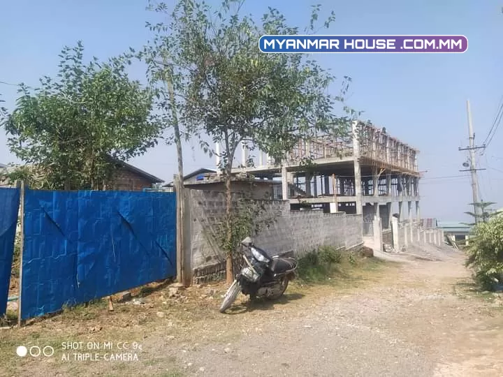 🙏🙏တောင်ကြီးမြို့ ဘုရားဖြူရပ် နယ်မြေ ၇  ဓမ္မာရုံအနီး လမ်းကျယ်လမ်းကောင်း  နံကပ်နှစ်ထပ် ခြံဝန်းကျယ်ကျယ်လေး  💰💰သိန်း ၈၅၀ အလျှော့တင်းရှိ