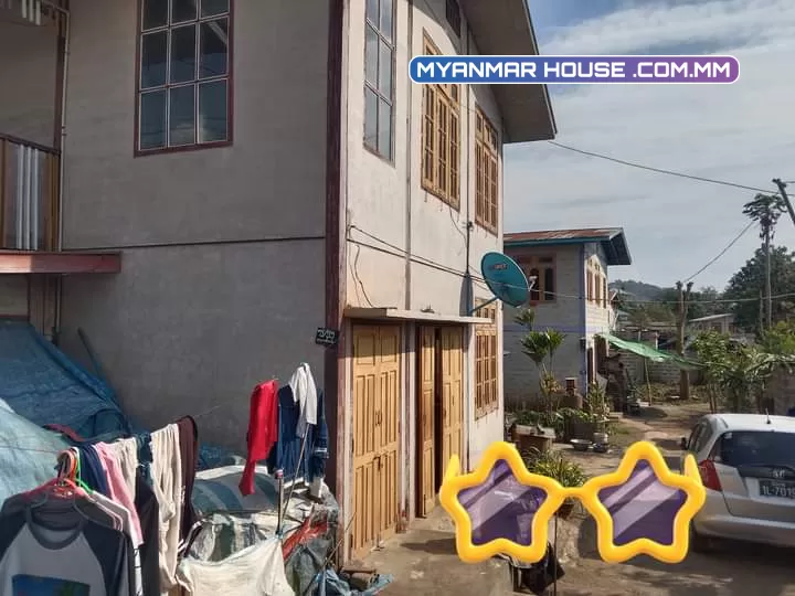 တောင်ကြီးမြို့ဘုရားဖြူနယ်မြေ (3) ဧရာဝတီလမ်းမမေးတင် လမ်းနှစ်ဖက်ပေါက် နံကပ်နှစ်ထပ်အိမ်နှစ်လုံးပါ ရေမီးစုံ🤩🤩🤩/
