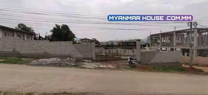 မြေညီမြေပြန့်ထောင်အကွက်လေးတွေလို့ချင်တဲ့ 🌴ဖရဲ ရတနာလမ်းမ တောင်ကြီးမြို့ 💯အရှုပ်ရှင်းကင်း ပိုင်ရှင်တိုက်ရိုက်ပါ 💯👉ပေအကျယ်  ၈၈ ပတ်လည်👈 ပိုင်ဆိုင်မူ အရပ်စာချုပ်  ဈေး ၂၀၀၀. ပိုင်ရှင်တိုက်ရိုက်ညှိနှိုင်း