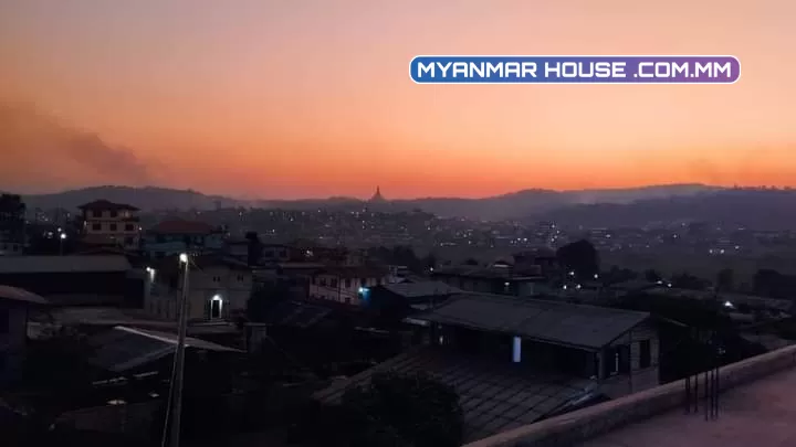 အောင်ပန်း - ပင်းတယ လမ်းမကြီး ပေါ်/တည်နေရာ - အောင်ပန်းမြို့၊ကလောမြို့နယ်(ခရိုင်) လိပ်စာ - အောင်ပန်း - ပင်းတယ လမ်းမကြီး ဘေး။ ဈေးနှုန်း - 3300 သိန်