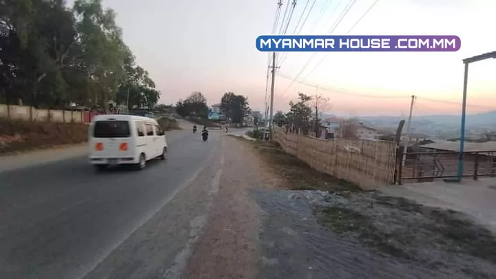 အောင်ပန်း - ပင်းတယ လမ်းမကြီး ပေါ်/တည်နေရာ - အောင်ပန်းမြို့၊ကလောမြို့နယ်(ခရိုင်) လိပ်စာ - အောင်ပန်း - ပင်းတယ လမ်းမကြီး ဘေး။ ဈေးနှုန်း - 3300 သိန်
