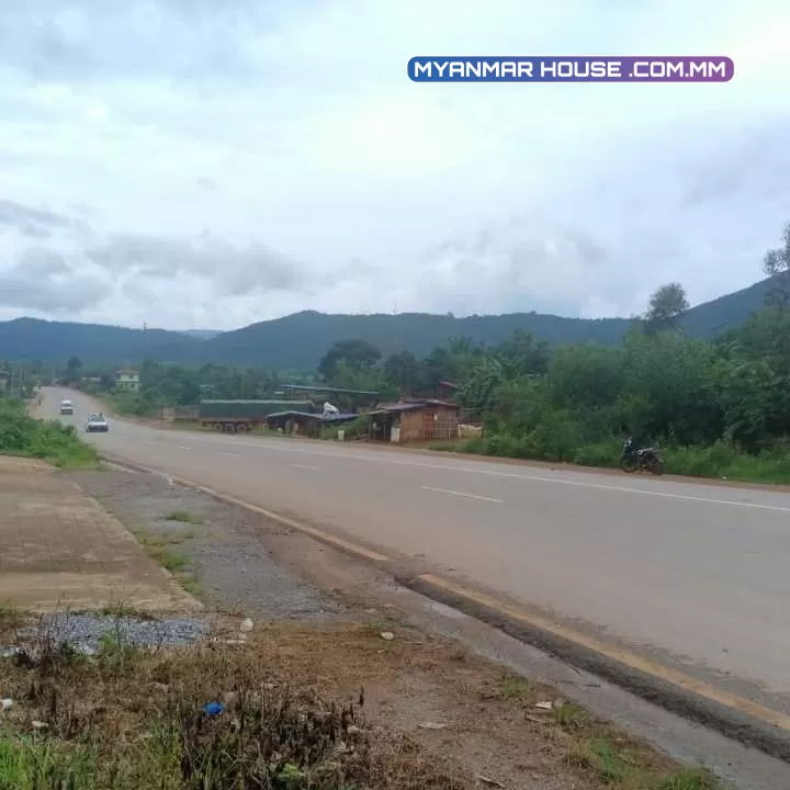 👉မူဆယ္​ၿမိဳ့နယ္နမ့္အြမ္ရြာ မိန္းလမ္းမေပၚ👉ေျမကြက္ေရာင္းရန္ရွိ ဆိုင္ဘဲဖွင့္မလား ဂိုေဒါင္ဘဲလုပ္မလားokတယ္ရွင့္😊👉ေျမအက်ယ္ ေပ 50*100👉အရင္တ႐ုတ္ေငွ တစ္သိန္းေရာင္းတဲ့ေျမကြက္  ❗အခု သိန္း 280 နဲ႔ေရာင္းေပးမယ္