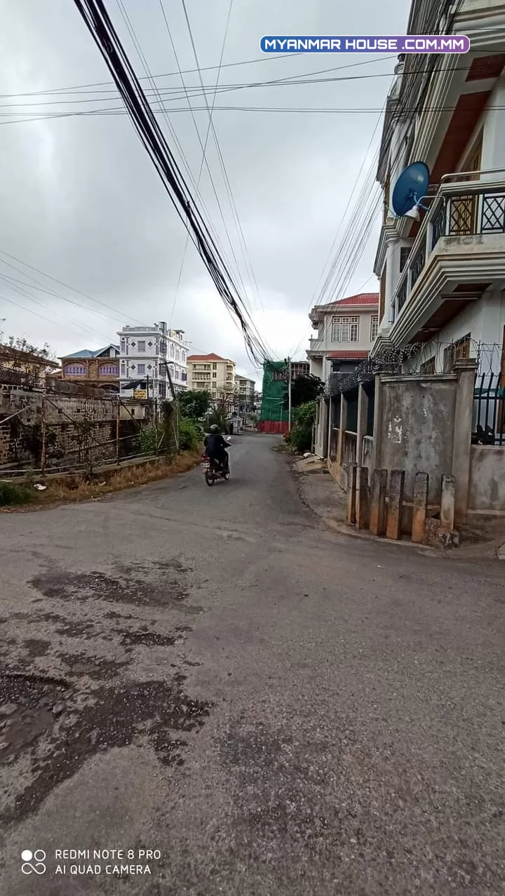  🏡 ေတာင္ႀကီးၿမိဳ့ ကန္႔ေအာက္ရပ္ကြက္ ခွာညိဳလမ္းႏွင့္ျမဝတ္ရည္ လမ္းေထာင့္က RC ၃ထပ္တိုက္ေလးနဲ႔ မိတ္ဆက္ေပးပါ့မယ္ EPC ေဘးလမ္းကေန ဝင္လို့ရပါမယ္ 🏡 ေစ်းနှုန္းက သိန္း၆၀၀၀ ညႇိနိှုင္းပါ ခင္ဗျ
