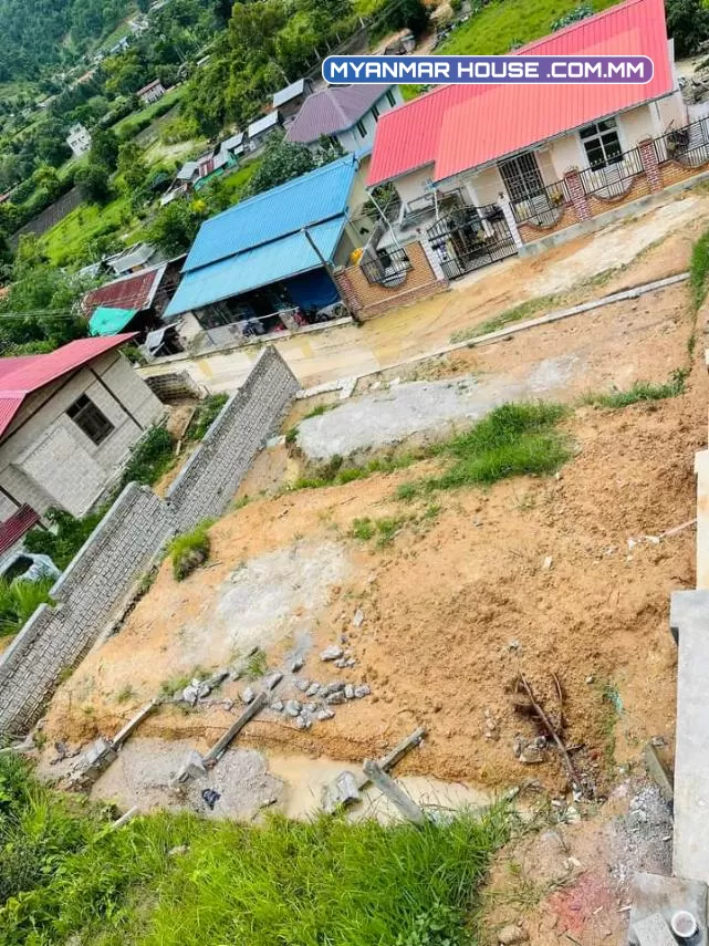  ကလောအင္းျပင္ ေပ၅၀ပတ္လည္ ၿခံအုတ်တံတိုင္းခတ္​ၿပီး ရြာတိုးခ်ဲ႕ေျမ ေဈး-၂၈၀