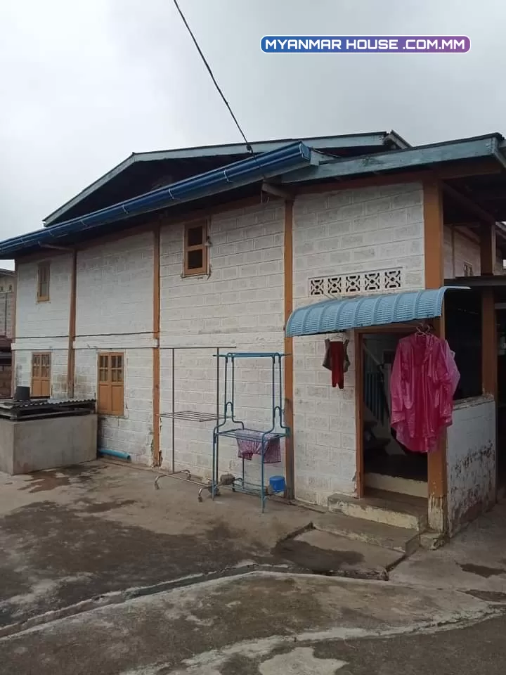 တောင်ကြီးမြို့ ဖရဲတောင်ရွာ နယ်မြေ၁၂ မြေအကျယ်က မျက်နှာစာပေ ၇၅နှစ်ဖက် အနံပေ၅၂ပေ၂ဖက် /ခေါ်ဈေး သိန်း၂၈၀၀ပါရှင့်