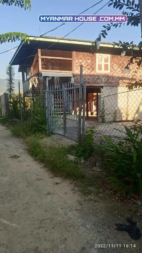 ညောင်ရွှေ ဘုရားကြီးရပ် ပေ၃၀လမ်း တကွက်ငုတ် ၅၅×၄၅ ပေ အိမ်အပါ ရေမီးစုံ သိန်း ၂၅၀ အလျော့အတင်းရှိ 09445211956 09796874176