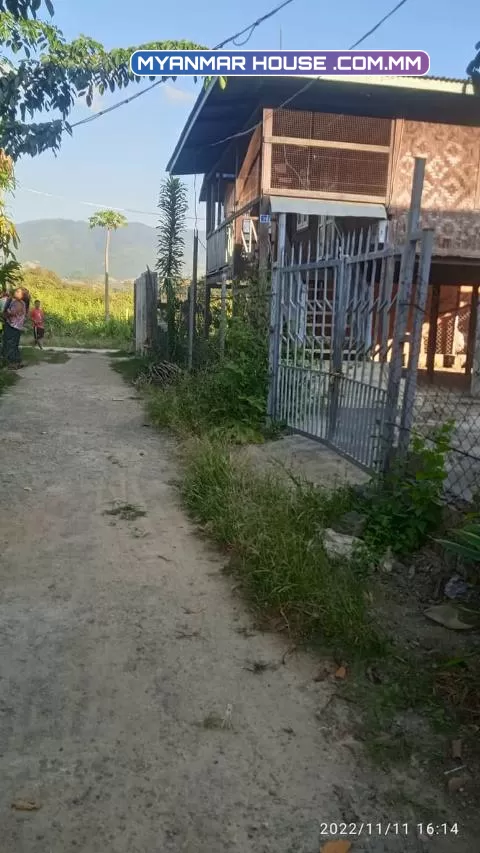 ညောင်ရွှေ ဘုရားကြီးရပ် ပေ၃၀လမ်း တကွက်ငုတ် ၅၅×၄၅ ပေ အိမ်အပါ ရေမီးစုံ သိန်း ၂၅၀ အလျော့အတင်းရှိ 09445211956 09796874176