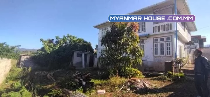 #ဘုရားျဖဴ နယ္ေျမ ( 7 ) အိမ္အပါ/ ေျမကြက္အလႊတ္ေရာင္းမည္။  * ေျမ ပေ 45*55/80*80   ၂ ထပ္အိမ္အပါ၊ေရမီးအစုံ၊ဂရံပါ၊ေရထြက္ဦး လမ္းမ နဲ႔  ၈ကြက္ငုတ္ တြင္ရွိေသာ အိမ္ကို ယခုကာလေခၚေစ်း #သိန္း1400