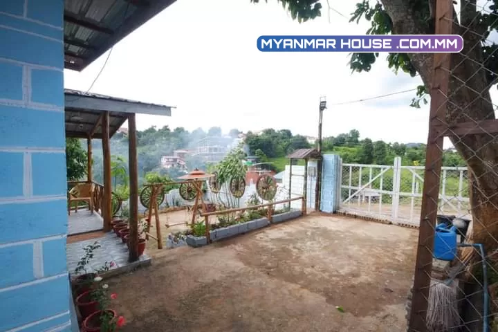 ပိုင်ရှင် ကျွန်မ ကိုယ်တိုင်ရောင်းမည်။ ရပ်ကွက်(၉)၊နှီးဘုရားလမ်းသွယ်(၃)၊ ကလောမြို့  Cafe Kalaw နား ပေ၄၀*ပေ၅၀/105မြေ//ဈေးနှုန်း-သိန်း၁၂၀၀ကျပ်