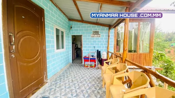 ပိုင်ရှင် ကျွန်မ ကိုယ်တိုင်ရောင်းမည်။ ရပ်ကွက်(၉)၊နှီးဘုရားလမ်းသွယ်(၃)၊ ကလောမြို့  Cafe Kalaw နား ပေ၄၀*ပေ၅၀/105မြေ//ဈေးနှုန်း-သိန်း၁၂၀၀ကျပ်