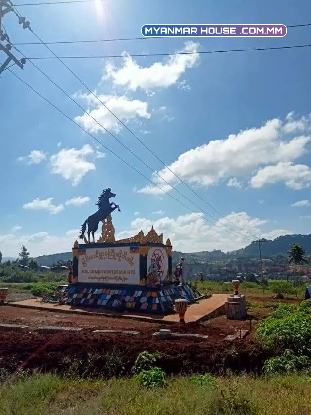 ကလောမြို့ မြင်းမထီတွင် ၁.၅၀ ဧက ရောင်းရန် ပိုင်ဆိုင်မူ့ =ပုံစံ ၇ ပုံစံ၁၀၅ အမည်ပေါက် လမ်းမေတင်အကွက် ခြံရှေ့ လမ်းမီးတိုင်ရှိ//ဈေး = သိန်း ၆၀၀ညှိနိူင်း 