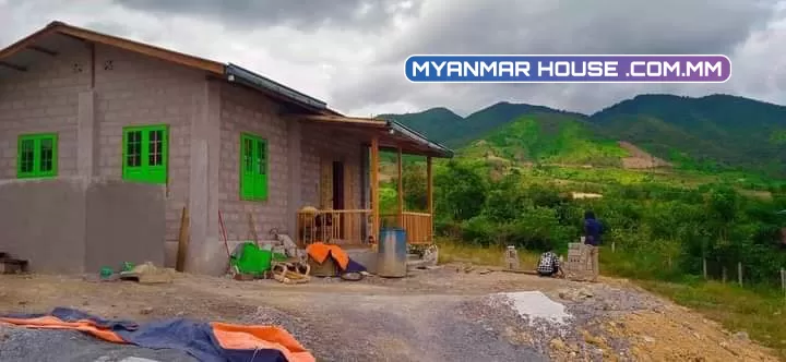 တောင်ကြီး အေးသာယာ မြို့ သာယာကုန်းရွာကအိမ်နင့်ခြံ ရောင်းပေးမယ်ရှင့်  ပေ 40×60ရှိပါတယ်ရှင့် ပိူင်ဆိုင်မူ့ ရွာမြေ  လမ်းဒေါင့်ကွက်ဖြစ်လို့ မိတ်ဆွေတို့စိတ်တိုင်းကျစေရမယ်ရှင့် /ဈေးသိန်း၂၅၀ပါ  ပါးပါးလျော့မယ်ရှင့်