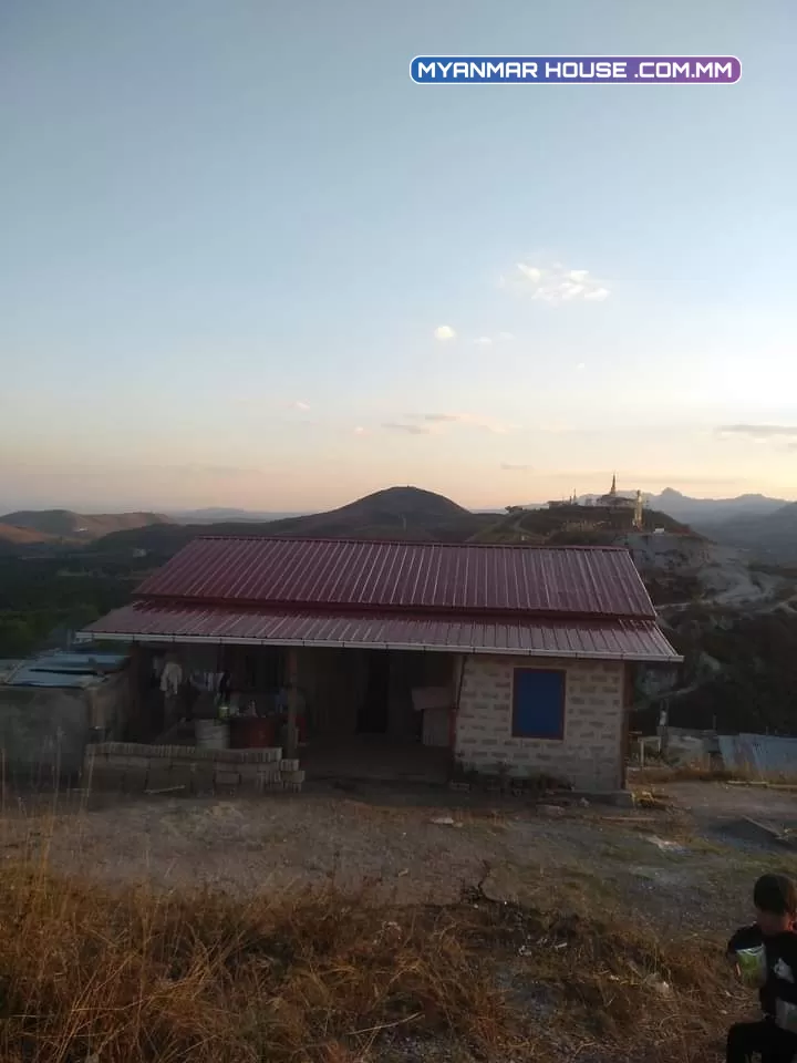 အိမ္ၿခံေရာင္းမည္ အိမ္အက်ယ္27×20 ၿခံအက်ယ္35×40 ၊ စည္ပင္ေျမျဖစ္ၿပီး ေရလြယ္မီးလြယ္ ေစ်းသိန္း170ညႇိနိှုင္း ပိုက္ရွင္တိုက္ရိုက္