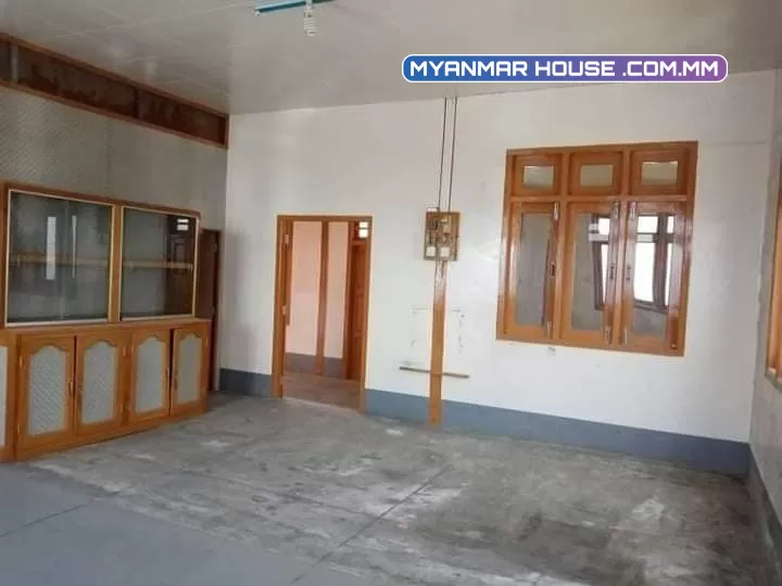 🏤ေတာင္ႀကီးၿမိဳ့တြင္ ေနရာေကာင္းလမ္းသာ ေစ်းနီး ၊ စာသင္ေက်ာင္းနီး ၊ ​ေဆး႐ုံ ေဆးခန္း နီး ၊ ၿမိဳ့ထဲသြားလဲနီး လမ္းေထာင့္  အိမ်တစ်လုံးေရာင္းမည္။👉ေအာင္မဂ္လာလမ္း  နယ္​ေျမ( ၇ ) အနောက် ေညာင္ျဖဴစခန္းရပ္ကြက္  💰💰💰သိန္း...၁၀၀၀ (ညႇုိနိူင္း)