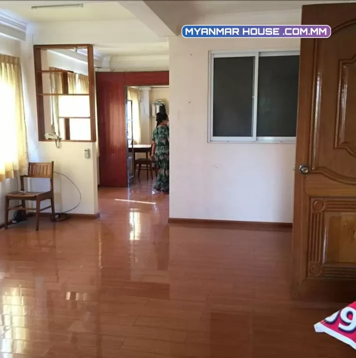 ကမာရြတ္ၿမိဳ့နယ္ ကွန်ဒို စံရိပ္ၿငိမ် ဂမုန်းပွင့်အနီး  PISMေက်ာင္းနီး (၂၀.၆၀)ေပ (၃)လြာ ပါေကးခင္း (ငှားမည်)