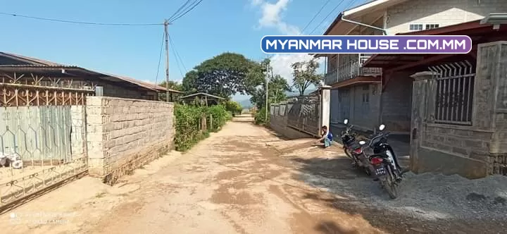 🏡တောင်ကြီးမြို့ ဘုရားဖြူ နမ၁၂ ထဲက နံကပ် ၂ထပ် အိမ်လေးရောင်းပါ့မယ်.....အိမ်ရှေ့လမ်းမလည်းကျယ်ဝန်းပါတယ် 🏡ဈေးနှုန်းက သိန်း ၁၁၀၀ ကို ပိုင်ရှင်နဲ့တိုက်ရိုက်ညှိနှိုင်းလို့ရပါမယ်ဗျ