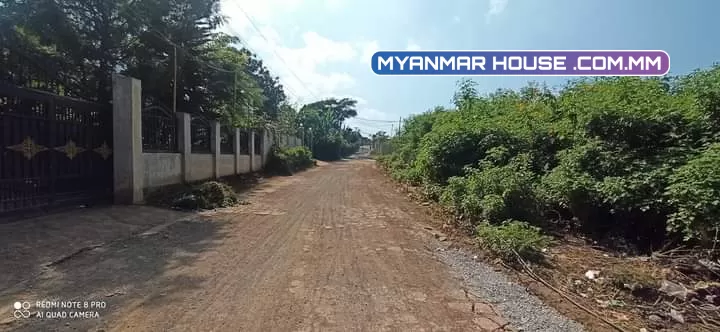 🏡တောင်ကြီးမြို့ ဘုရားဖြူ နမ၁၂ ထဲက နံကပ် ၂ထပ် အိမ်လေးရောင်းပါ့မယ်.....အိမ်ရှေ့လမ်းမလည်းကျယ်ဝန်းပါတယ် 🏡ဈေးနှုန်းက သိန်း ၁၁၀၀ ကို ပိုင်ရှင်နဲ့တိုက်ရိုက်ညှိနှိုင်းလို့ရပါမယ်ဗျ