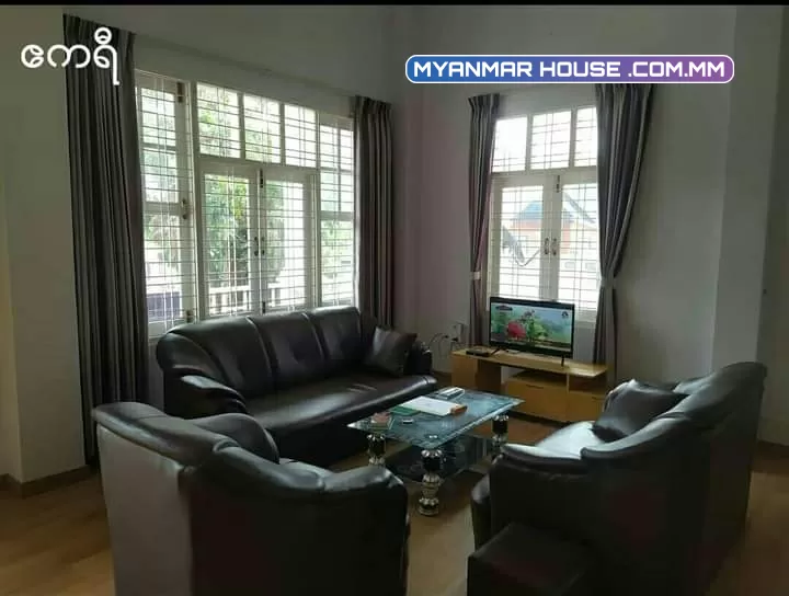 ေရာင္းခ်င္ပါတယ္ရွင္႕ က ‌ေလာၿမိဳ႕ Lavender Hill Villa 0.115 ဧက အရှေ့အရပ်မျက်နှာလှည့် 1MBR.2BR.ေရခ်ိဳးခန္း 3ခန္း ပါပါတယ္.လမ္းသာေနရာေကာင္းပီးအဆင္သင့္ေနရံုပါ သိန္း (3400)ပါ.09796558622.09687452014.ပိုင္႐ှင္တိုက္႐ိုက္ေစ်းေလးနဲ႔ပါရှင့်