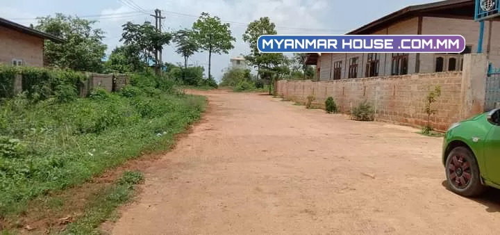 ေအးသာယာ သစ္ပင္ေထာင္ ဘုန္းႀကီးေက်ာင္းဝန္းက်င္ ကိုးဟွာဗုဒၶဘာသာ စာသင္ေက်ာင္းအနီး 60×75 ေပ ‌ေမြကြက္ ၊ ေစ်းႏႈန္း 185 သိန္း  ဂရန္ေျမပါ