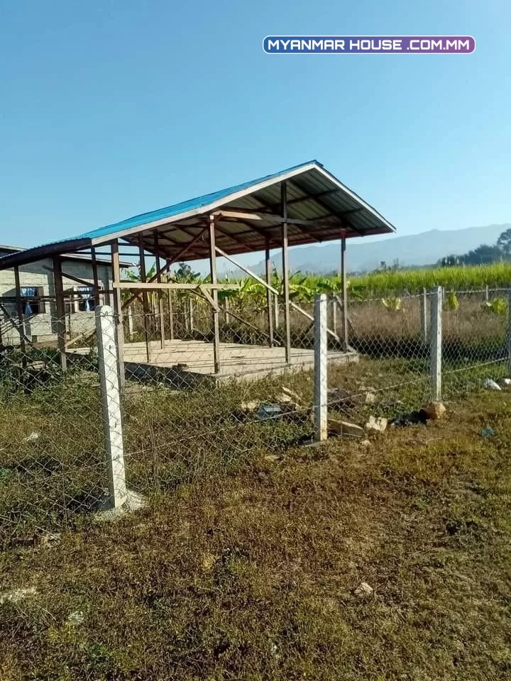 စိုက်ပျိုးရွာမြောက်ဘက် ပေ၅၀.ပေ၄၀.ပုံစံ၁၀၅. ရှိမြေပေါ်  ပေ၂၀ ပေ၄၀အဆောက်ဦးကြမ်းပါ.... ဈေး...၇၅..သိန်း