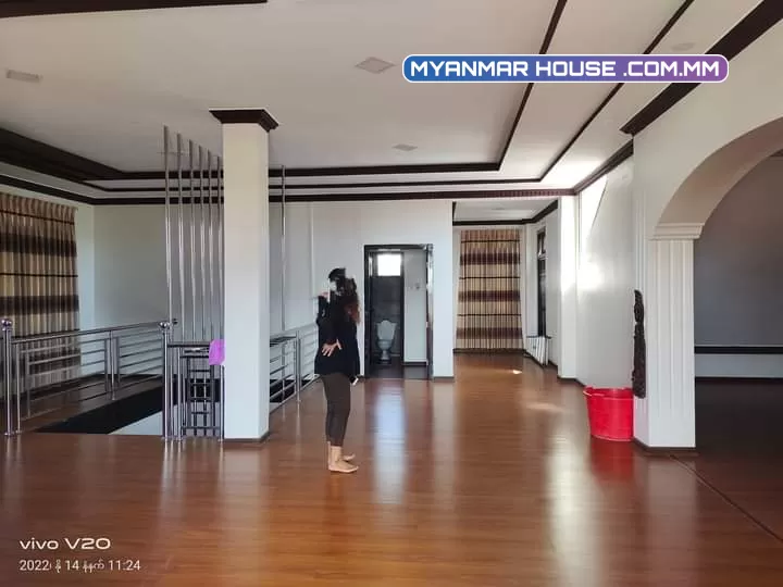 ဘုရားဖြူ ဓမ္မဥယျာဉ် အနီး Golden Hill Resort မရောက်ခင်လေးမှာပါ အိမ်မျက်နှာစာရှေ့ ပေ 70 ပါ ရှေ့နောက် ပေး 90 ပါ  အခန်း 17ပေ 12 ပေပါ မီးဖိုခန်း 10ပေ ပေ40ပါဗျ အိမ် အကျယ်က 43×52 ပါဗျ/ပုံစံ 105ပါ ဈေး သိန်း 6000 ပါ