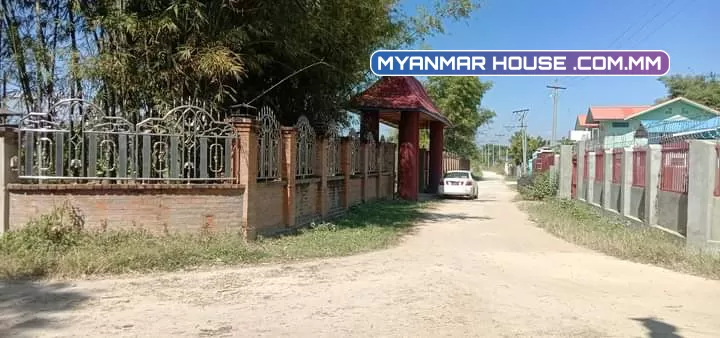ညောင်ရွှေမြို့ ဘုရားကြီး မြို့ရှောင်လမ်းဘေး  220 ×340  ပေ လမ်း ၃ ဘက်ပွင့်ထောင့်ကွက်ရောင်းပါ မည်/5000 သိန်း (အလျှော့အတင်းရှိပါမယ်)။