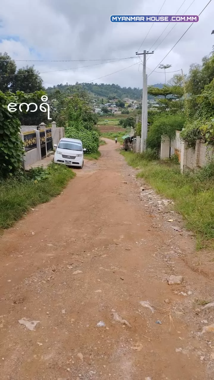 အောင်ပန်းမြို့လှည်းရိုး နှစ် 30 ဂရမ် 0.36 ဧက ပုံပါနှစ်ထပ်တိုက်အကြီးတလုံး သွပ်အိမ်သေးလေးတလုံး ရေမီးအစုံနဲ့ပါ သိန်း (2700) ပိုင်ရှင်တိုက်ရိုက်ဈေးပါနော် 09796558622.09687452014 ဆက်သွယ်ဝယ်ယူနိုင်ပါတယ်ရှင်