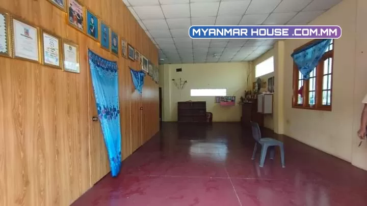 တည်နေရာ - အောင်ပန်းမြို့၊ကလောမြို့နယ်(ခရိုင်) လိပ်စာ - ညောင်ပင်ထောင် ရပ်ကွက် အကျယ်အဝန်း - ၆၀' × ၈၀' ( ၄၈၀၀ ) sqft//ဈေးနှုန်း - ၁၅၀၀ သိန်း ( ညှိ နှိုင်း ) 
