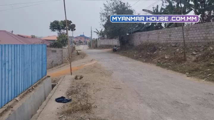 တည်နေရာ - အောင်ပန်းမြို့၊ကလောမြို့နယ်(ခရိုင်) လိပ်စာ - ညောင်ပင်ထောင် ရပ်ကွက် အကျယ်အဝန်း - ၆၀' × ၈၀' ( ၄၈၀၀ ) sqft//ဈေးနှုန်း - ၁၅၀၀ သိန်း ( ညှိ နှိုင်း ) 