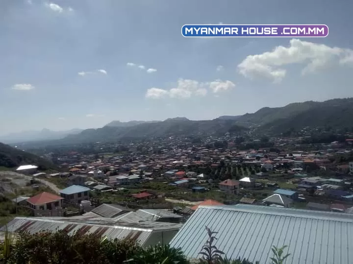 အိမ်အပါသိန်း...၂၂၀  တောင်ကြီးမြို့ ကံကြီးရပ် နမ၄..  အိမ်လေးကတစ်ထပ်..အိမ်သာရေချိူးခန်းပါ..မီးပါပါတယ်... ကုန်းပေါ်တော့ကြပါတယ်... လမ်းကတော့အစအဆုံး..ကွန်ကရစ်လမ်းပါ.. ဗျူးကတော့အရမ်းမိုက်....