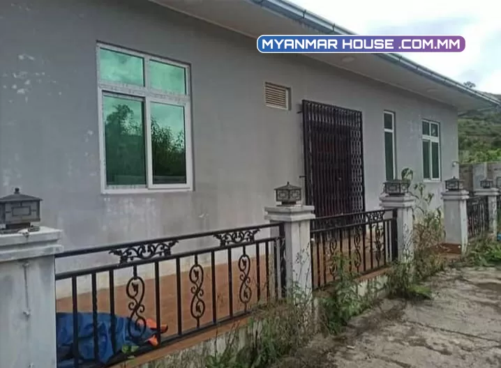 ကံႀကီးရှမ်းကြင္းအနီး      🏠🏠🏠 တစ္ထပ္တိုက္ RC အိမ္ေကာင္း။ ေျမအက်ယ္ 50*50  ေစ်းႏွုန္း 1200 ညိနိုင္း။   ⚠️⚠️⚠️